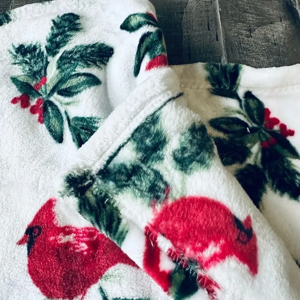 Red Cardinal Floral Christmas Holiday Plush Throw Blanket